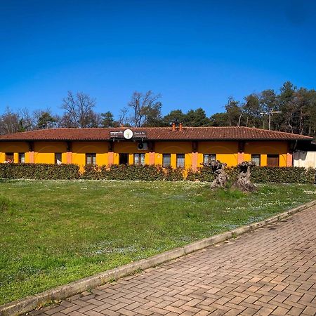 Foresteria Lombarda Gelso Bianco Cogliate Exteriér fotografie